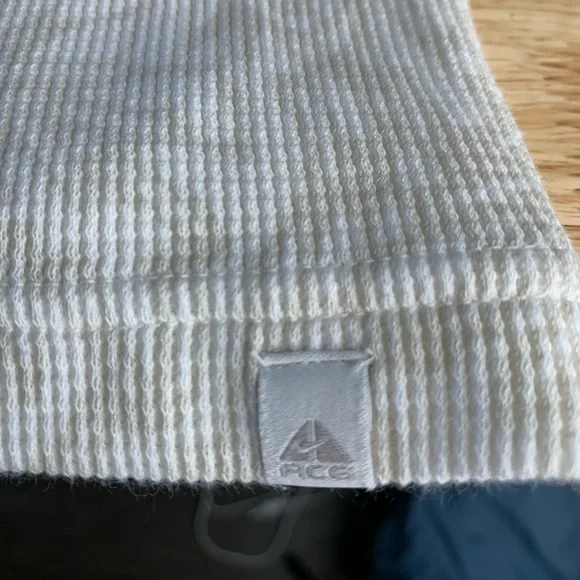 Nike ACG Long Sleeve Baselayer Size Large - Picture 8 of 12